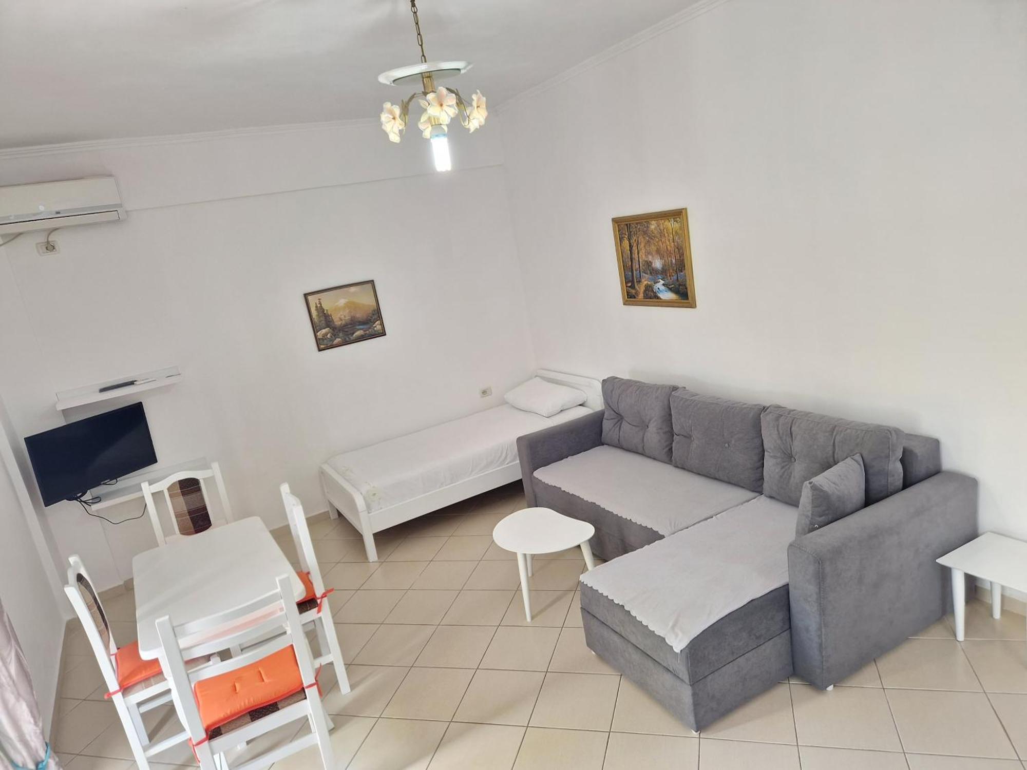 Sala Apartment'S Sarande Bagian luar foto