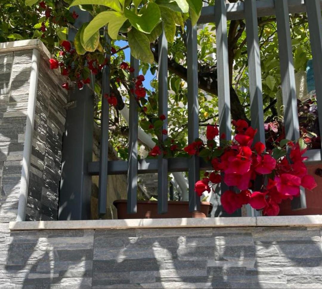 Sala Apartment'S Sarande Bagian luar foto