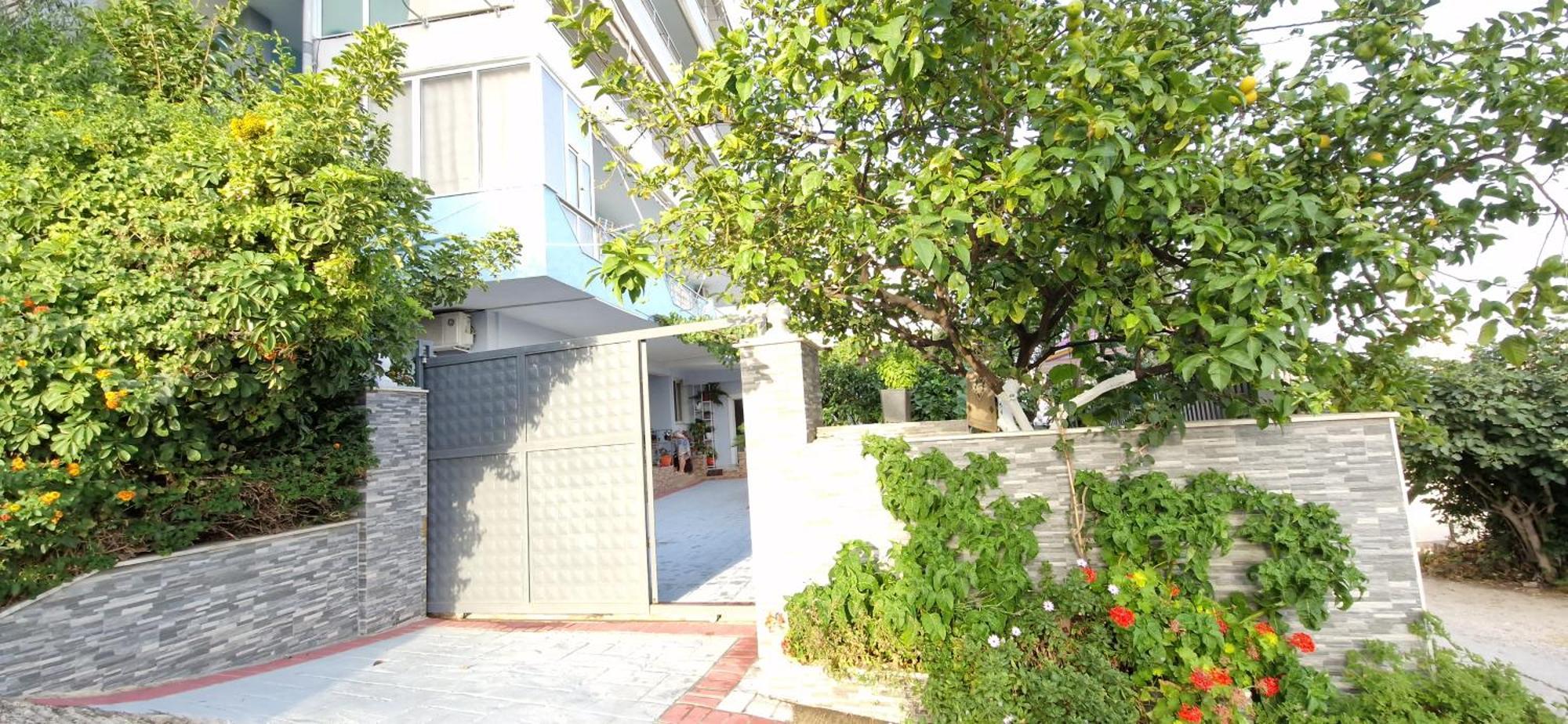 Sala Apartment'S Sarande Bagian luar foto