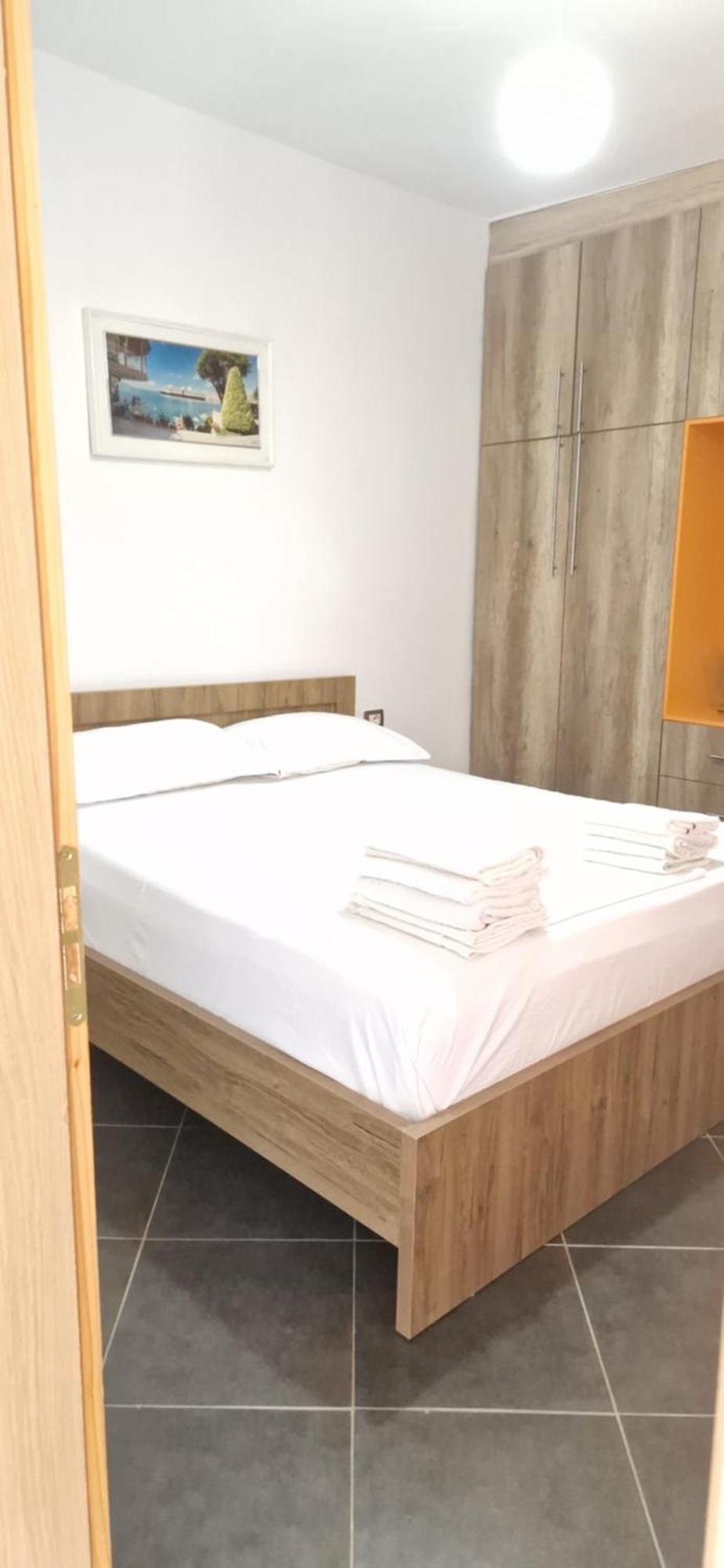 Sala Apartment'S Sarande Bagian luar foto
