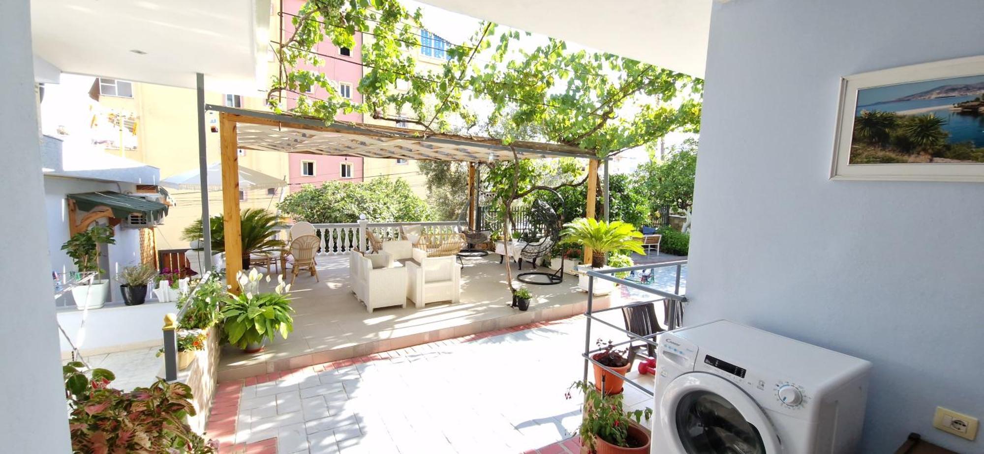 Sala Apartment'S Sarande Bagian luar foto